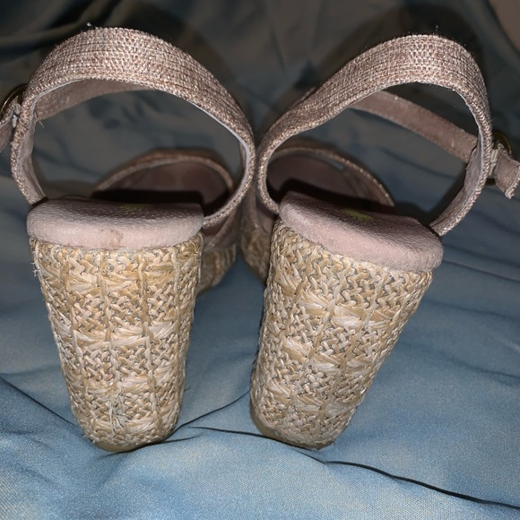 VOLATILE LINEN WEDGES HEELES women’s size 9 - Picture 6 of 12